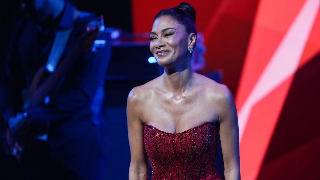 Nicole Scherzinger Trades Bikini Looks for Stunning Strapless Gown