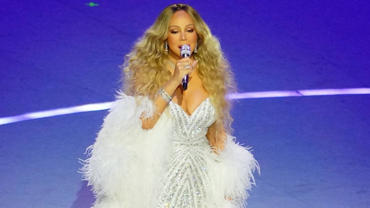 Mariah Carey セット Mariah Carey Christmas Decor and Gifts Are Available at Amazon