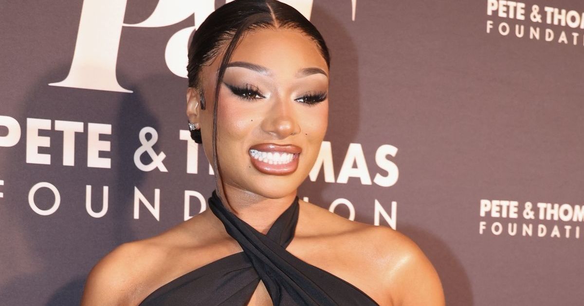 Megan Thee Stallion’s Bold & Backless Norma Kamali Dress Is So Retro