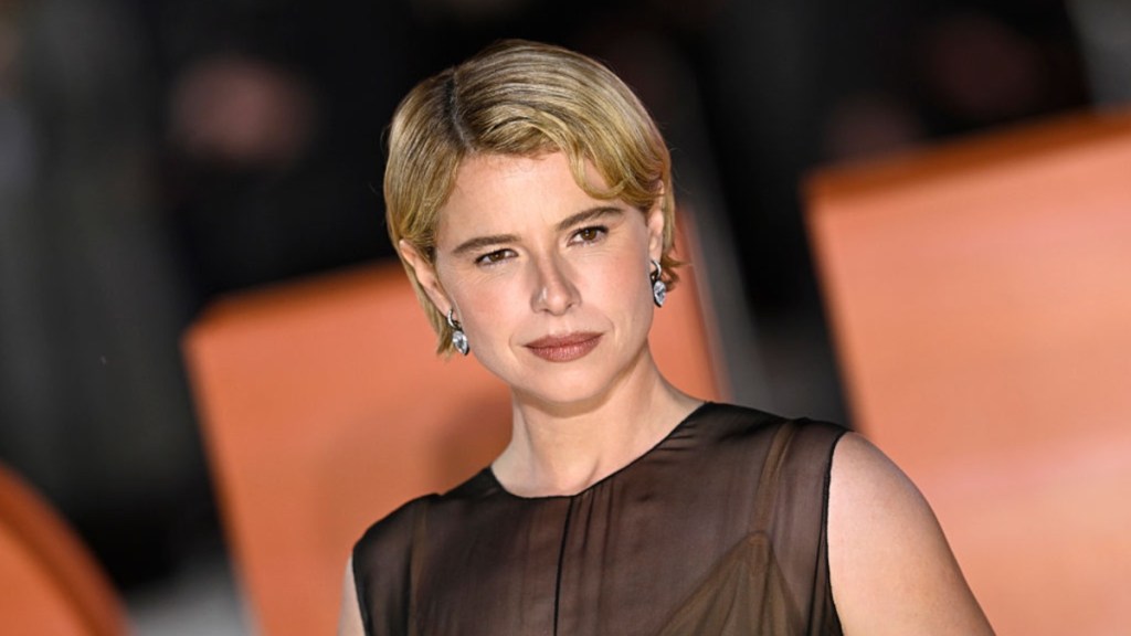 Jessie Buckley Stuns in All-Sheer Look at The Bride! World Premiere