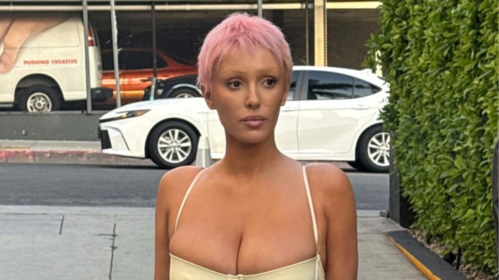 Bianca Censori Reveals Shocking Hair Transformation in Micro Miniskirt