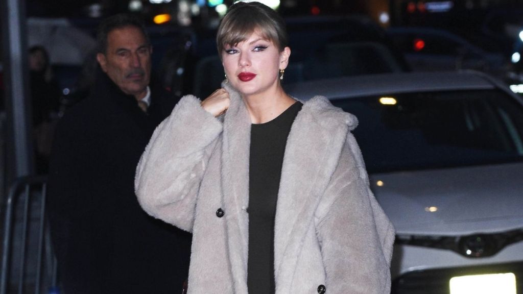 Travis Kelce's Fiancee Did Make 2026 Grammys Appearance, Here's How