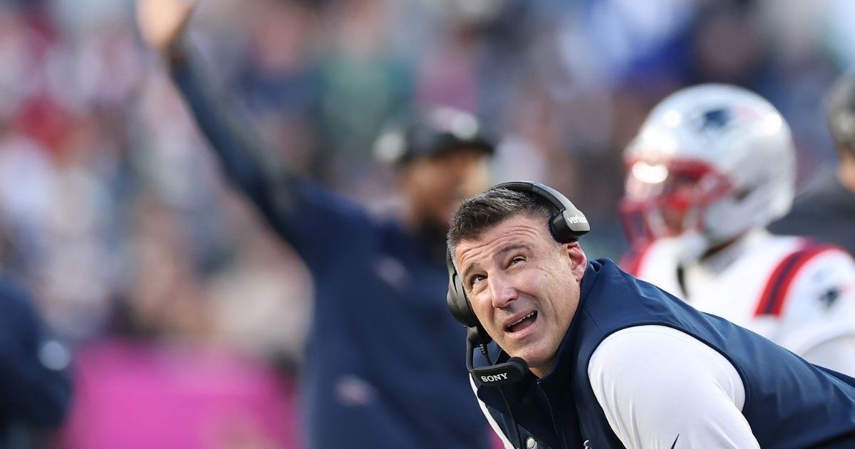 Patriots’ Coach Mike Vrabel Expresses Disappointment After Loss