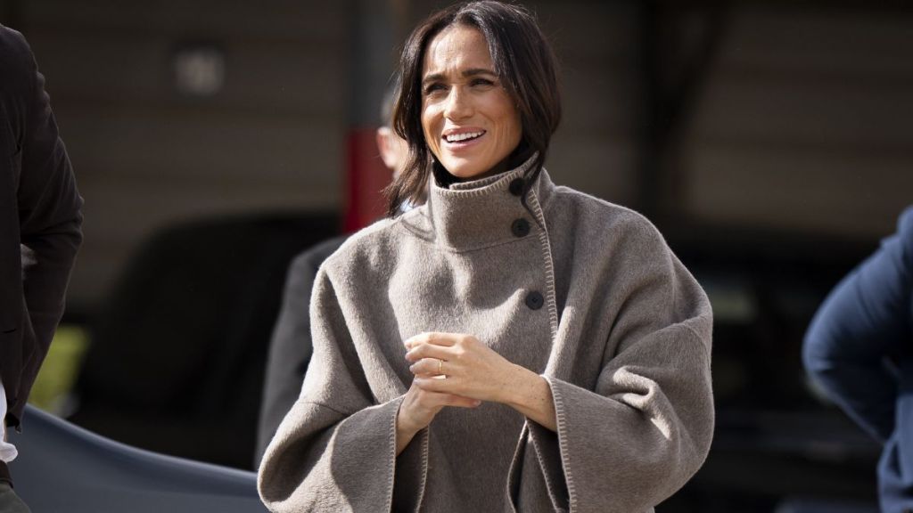 Meghan Markle Swaps Engagement Ring for Gold Band on Jordan Trip — Report