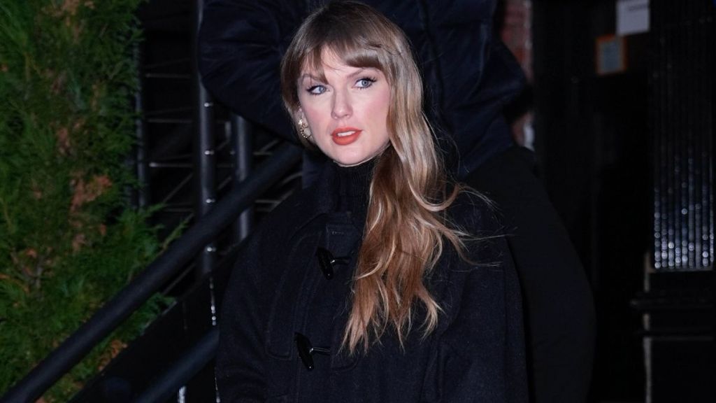 Travis Kelce's Fiancee Fights 'Swift Home' Bedding Brand