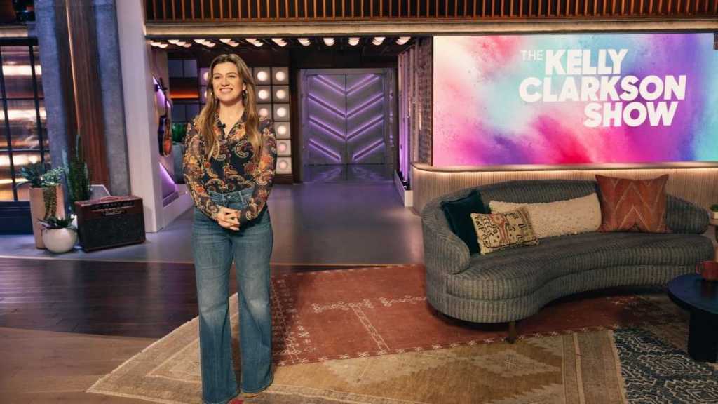 Kelly Clarkson To End Talk Show After 7 Seasons for Her Family