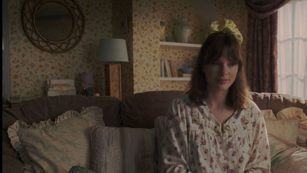 Indie Artist Says Travis Kelce's Fiancee Stole Her Idea for Opalite Video