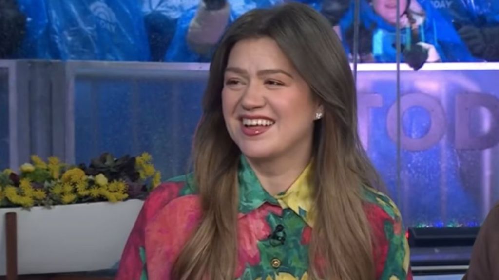 Here's Why It Was 'Easy' for Kelly Clarkson To Decide To End Talk Show