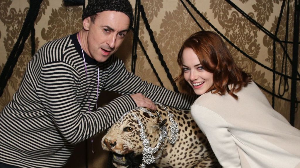 Alan Cumming’s Karaoke Night With Emma Stone Featured This Music Icon
