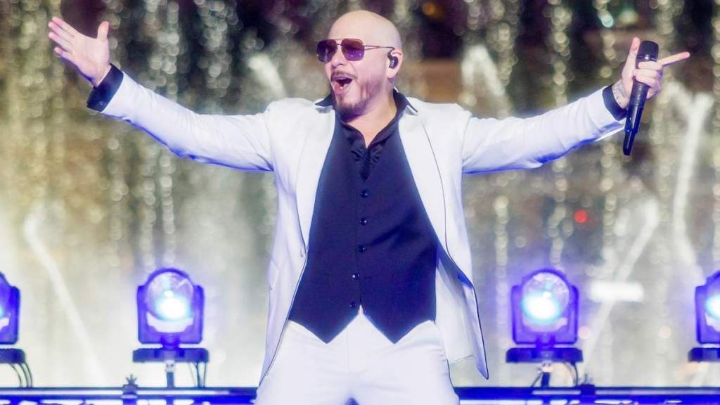 Pitbull Planning to Break the World Record for Bald Caps