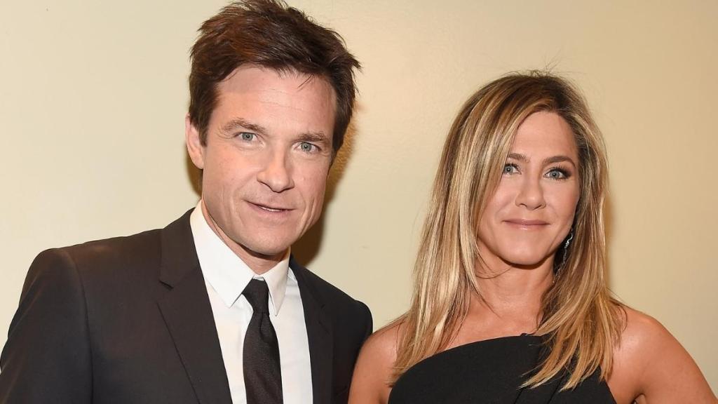 Jason Bateman Gets His Hair Makeover By Friends Star