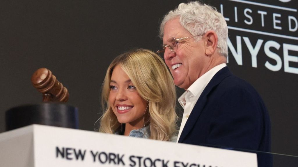 Sydney Sweeney Helps Kick Off Trading Day With American Eagle CEO