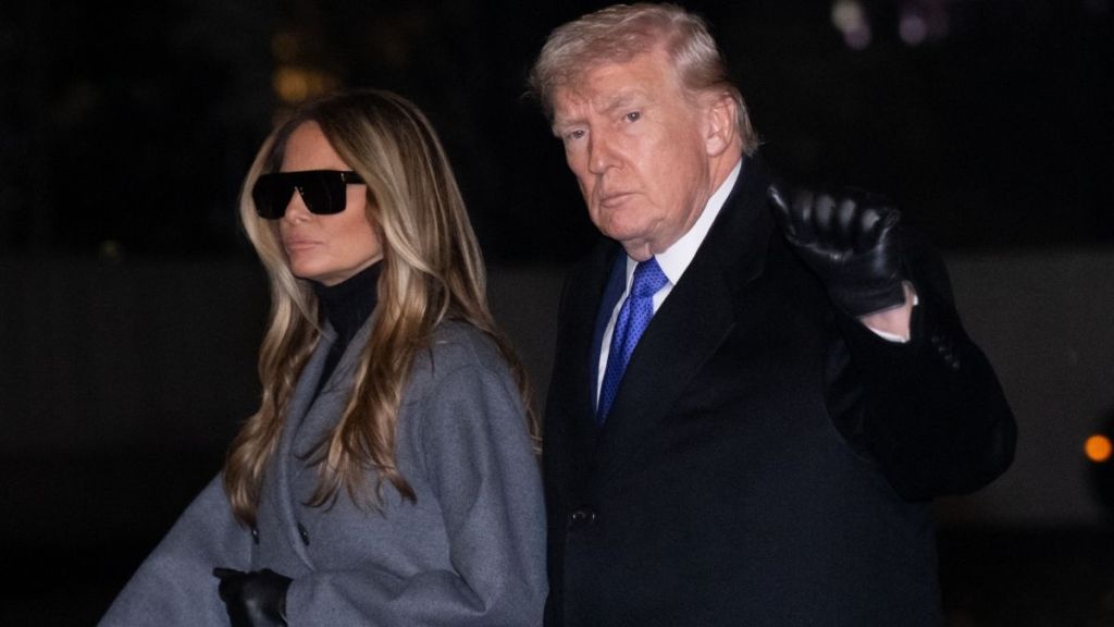 Melania Trump Confuses Fans With Her Fashion Choice While Leaving Air Force One