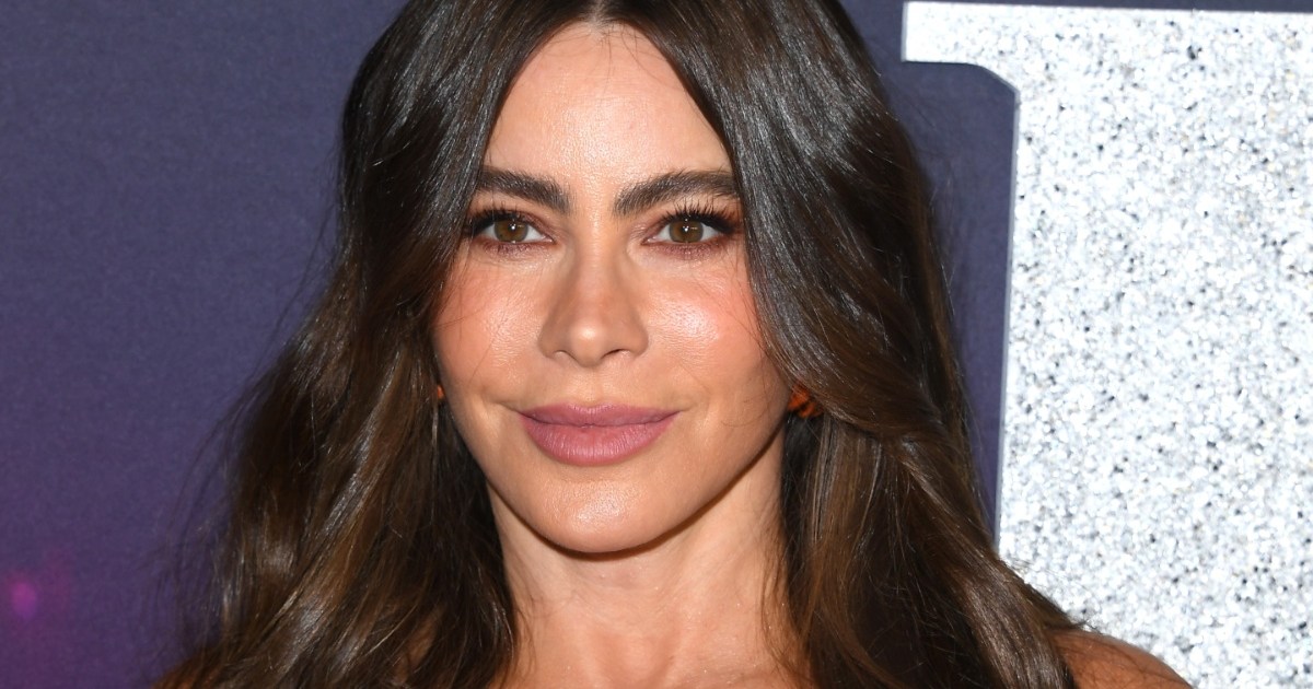 Sofía Vergara Turns up the Glam in Lacy Dress in New&hellip;