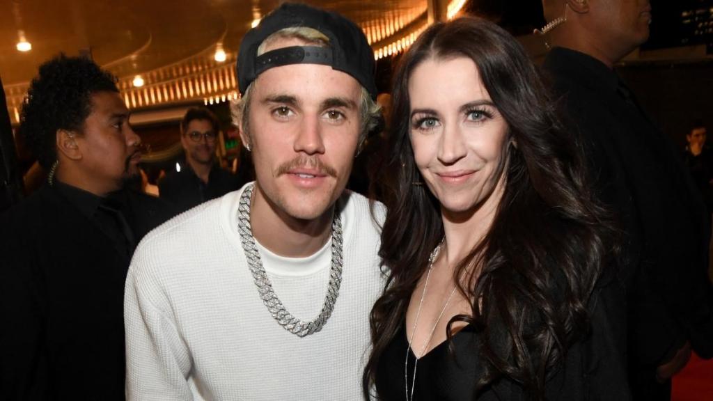 Justin Bieber's Mom Calls Singer Her 'Greatest Lesson in Love' on Birthday