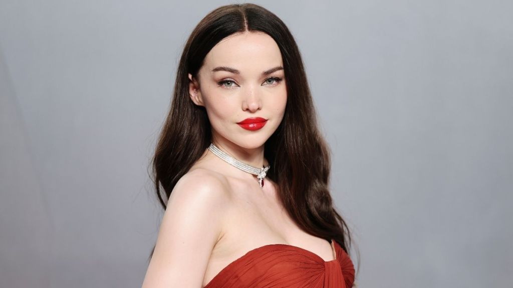 Dove Cameron Drops Jaw-Dropping Bikini Shots in New Beach Photo Dump