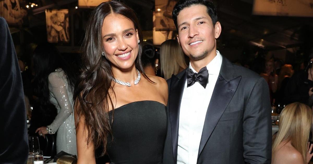 Jessica Alba’s Boyfriend Seemingly Reacts to Joe Burrow&hellip;