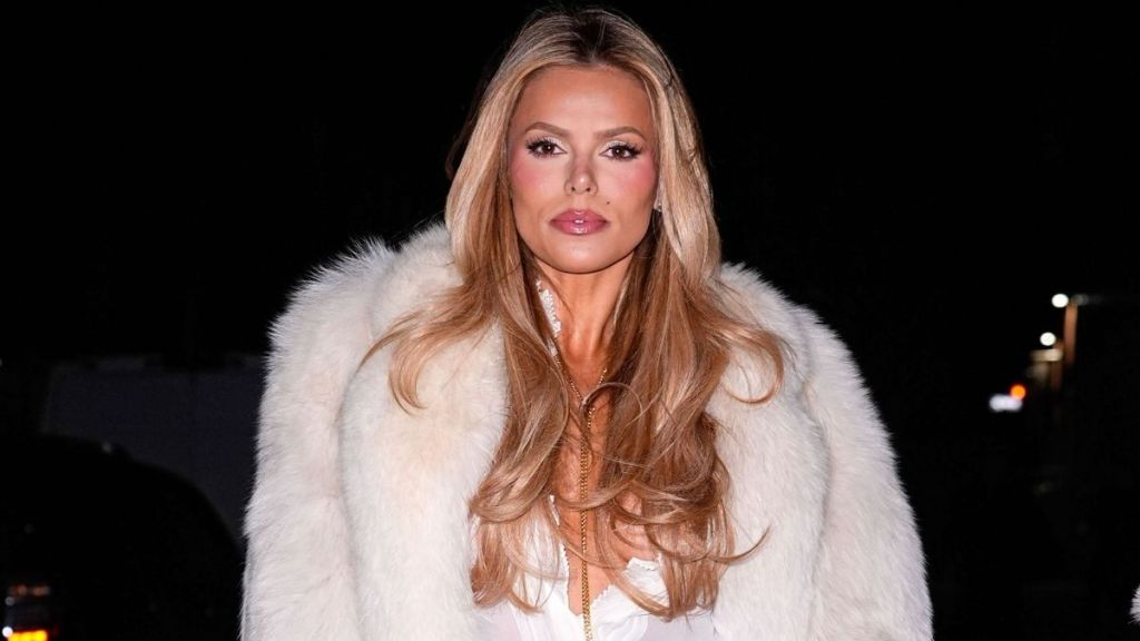 Brooks Nader Is Summer-Ready in Fun Agua Bendita Bikini