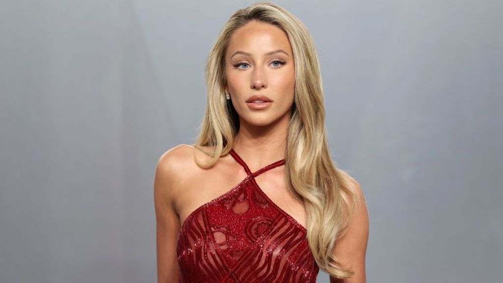 Alix Earle Commands Attention in Pearl Bikini for Sports Illustrated Swimsuit