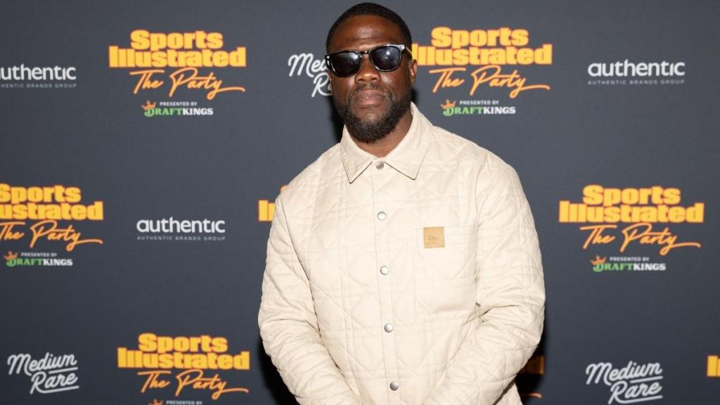 Kevin Hart Reacts to Unrecognizable Wax Figure: 'I Demand a Redo'