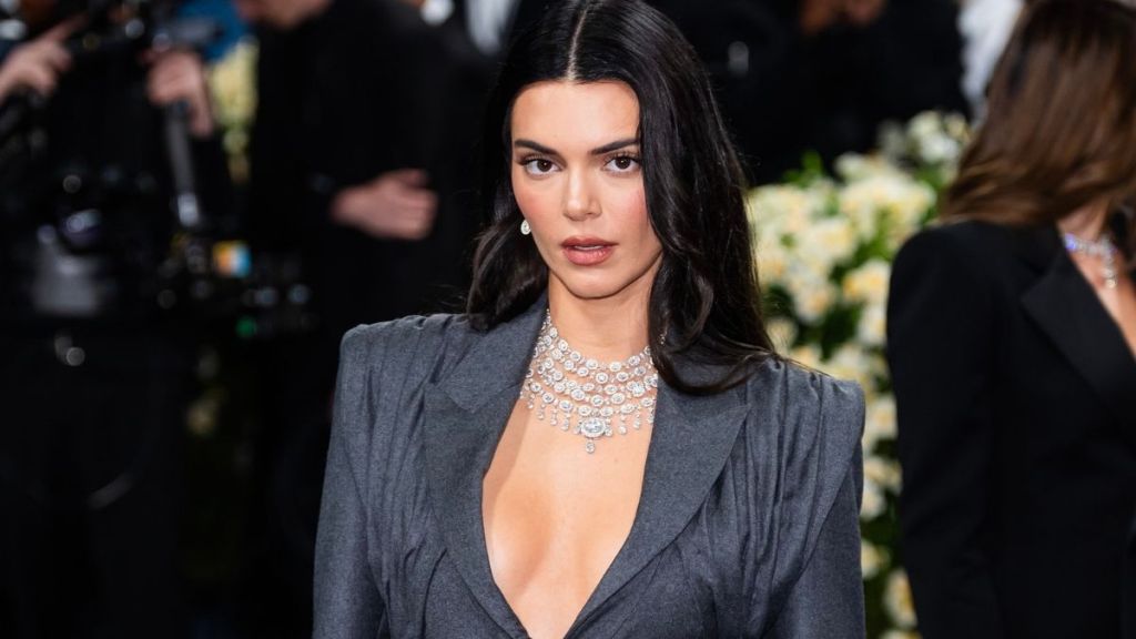 Kendall Jenner's Trench Coat Works as a Chic Dress for Burberry Campaign