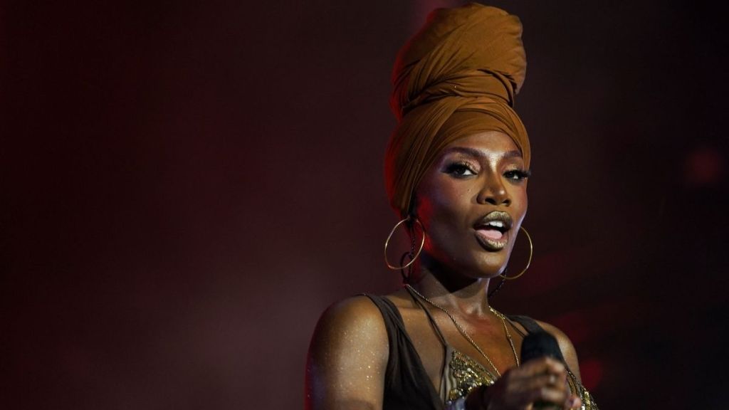 Doechii Brings a Bold Bikini Moment to New Photos Amid Performance Buzz