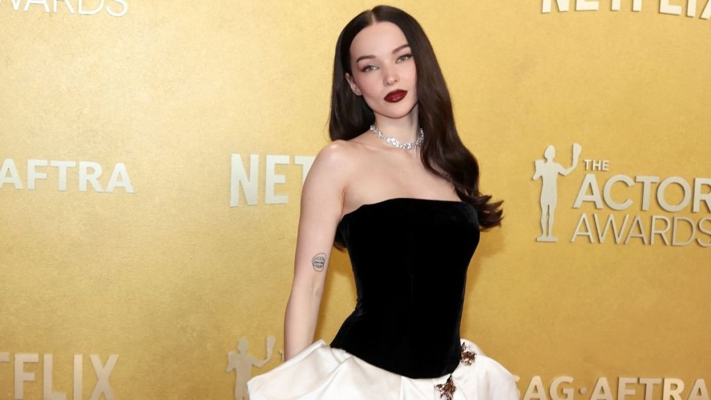 Dove Cameron’s Strapless Gown Look Draws Eyes at Actor Awards