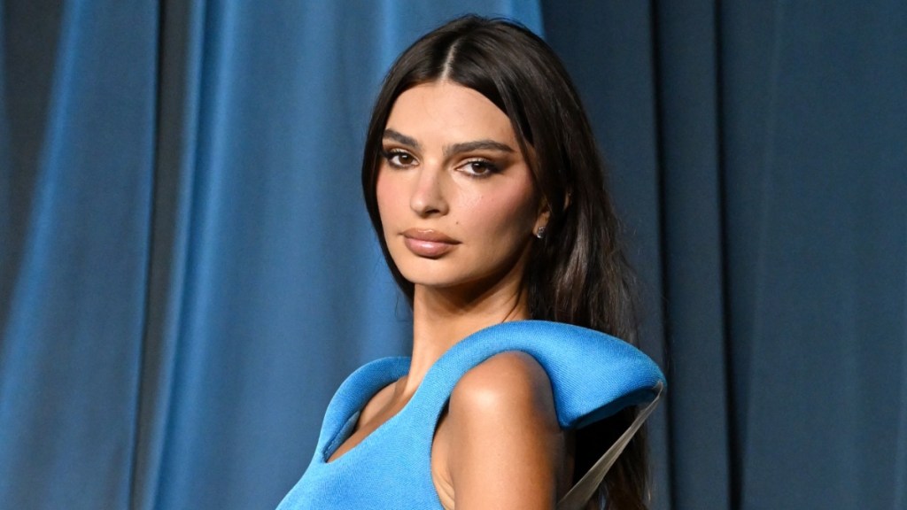 Emily Ratajkowski Steps Out in a Daring Crop Top Look for Gucci