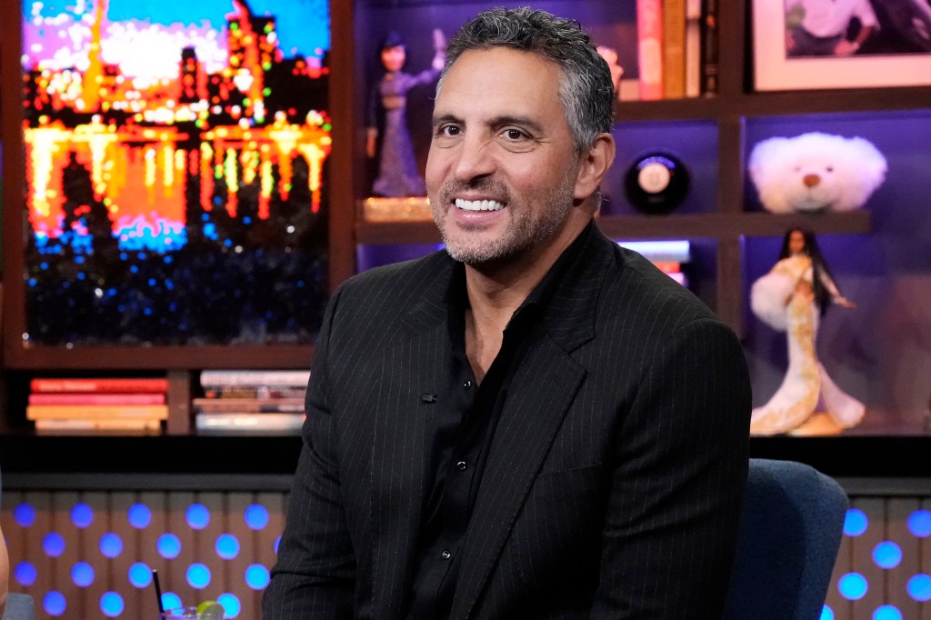 Watch What Happens Live With Andy Cohen - Season 19 Mauricio Umansky