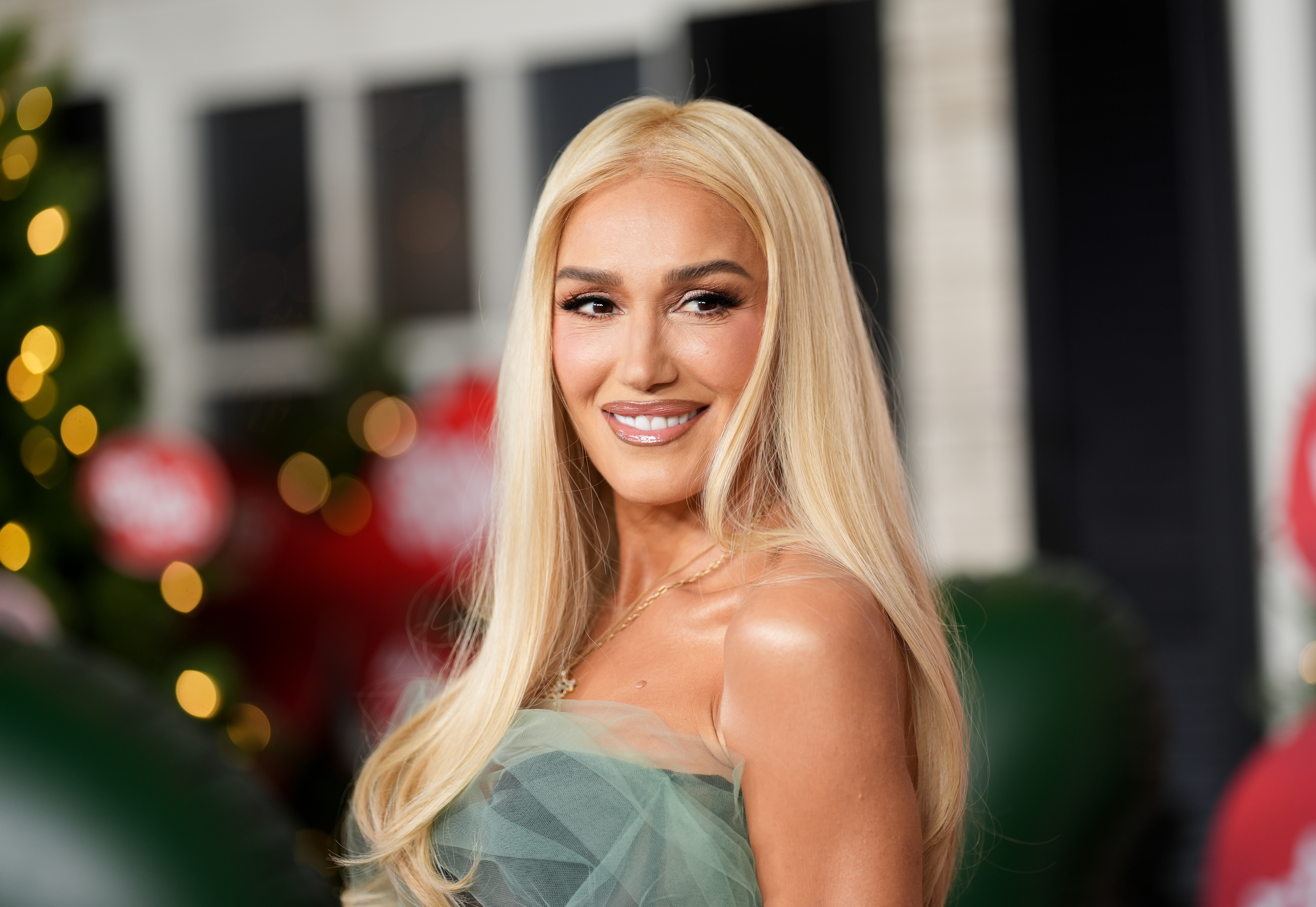 Gwen Stefani Talks 'Miracle' Pregnancy - Reality Tea