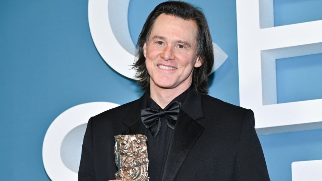 'Alexis Stone as Jim Carrey' Trends as Makeup Artist Makes Wild Claim