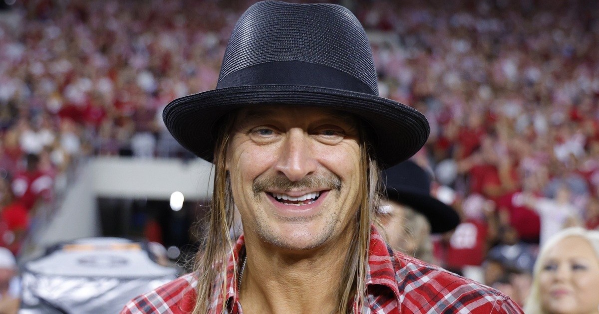 Kid Rock Faces Backlash After Apache Helicopter Stunt