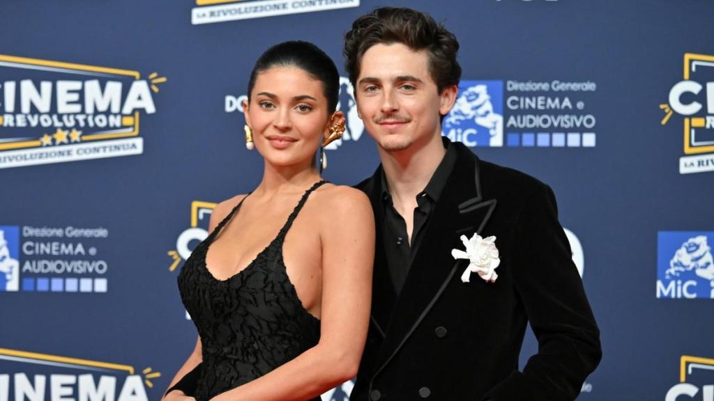 Kylie Jenner and Timothée Chalamet (2)