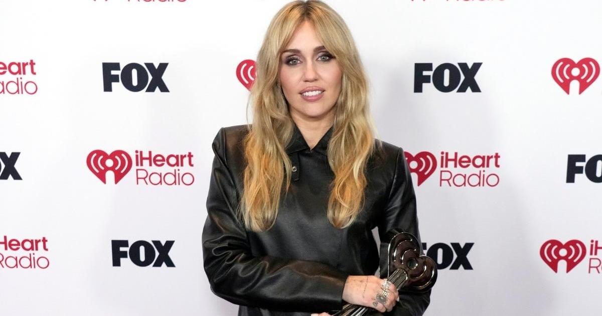 Miley Cyrus' $58K Marli Jewelry Tops Hermes Leather Coat & Pants