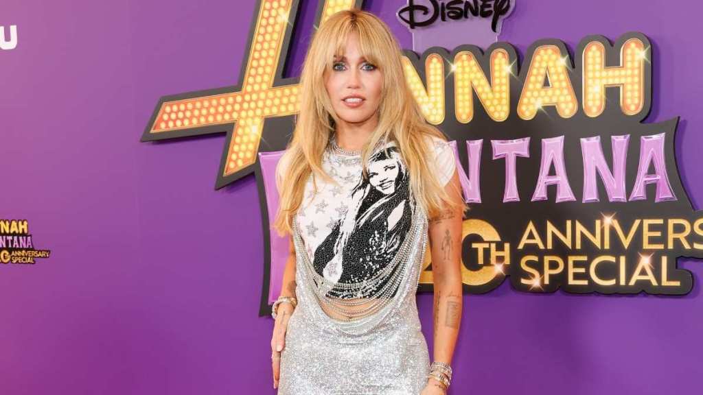 Miley Cyrus' Rabanne Dress Comes With Not 1 But 2 Daringly High Slits