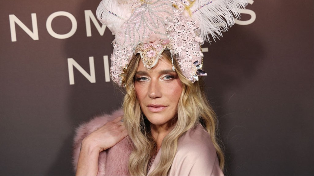 Kesha Lights Up Birthday Celebration in Daring Mini Dress