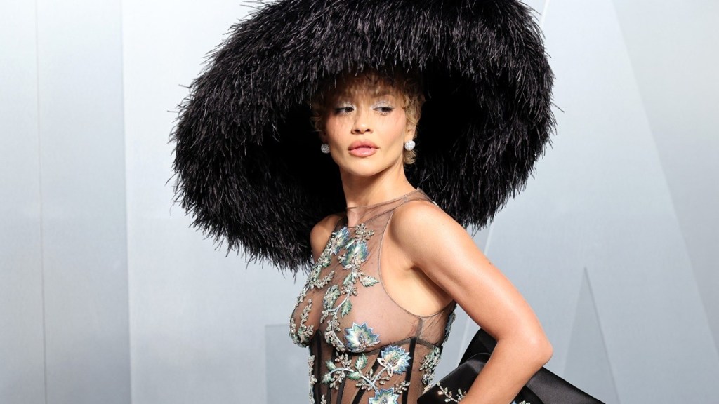 Rita Ora Shows Off Sheer Corset-Inspired Glam at the Vanity Fair Oscar Party