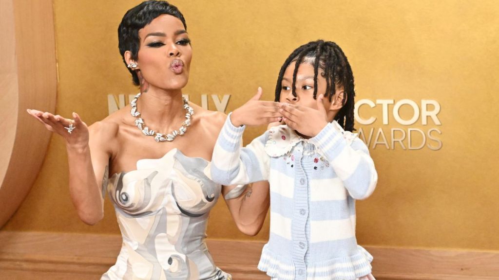 Teyana Taylor's Younger Daughter Poses for Her Own Photos at Actors Awards