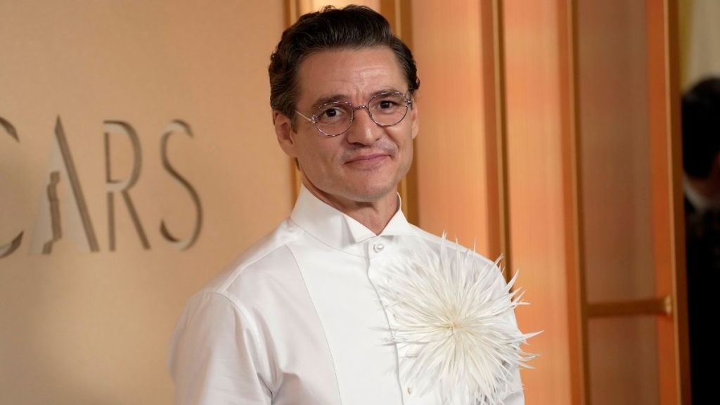 Pedro Pascal’s Fans Mourn His Signature Beard at Oscars 2026