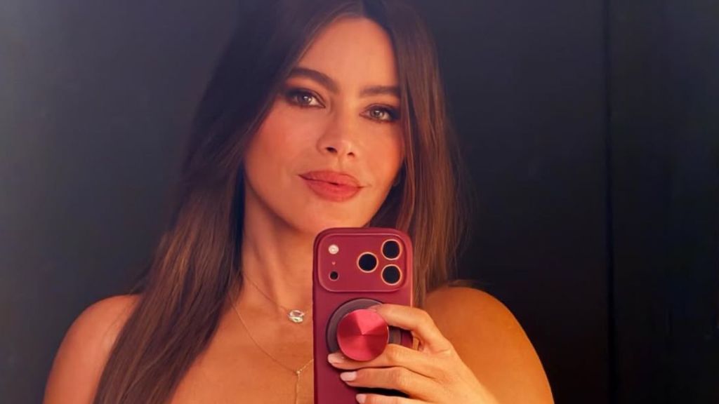 Sofia Vergara's Leather Corset Is Perfect for an Adventurous Night in Paris