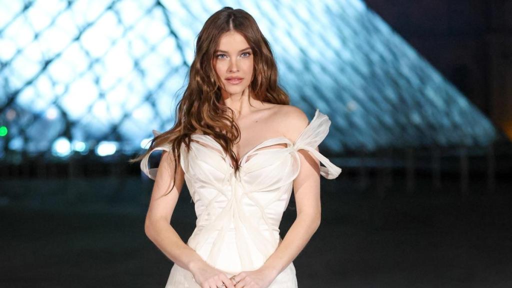 Barbara Palvin Serves 'Bridal Energy' With Bold Iris Van Herpen Gown
