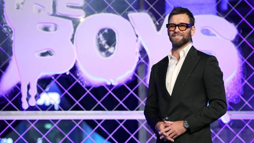 The Boys’ Antony Starr Ranks Best Homelander Memes & Teases More