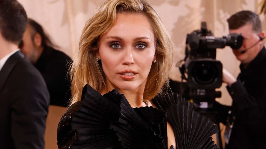 Miley Cyrus' See-Through Maison Margiela Top Is Only Made of Jewels