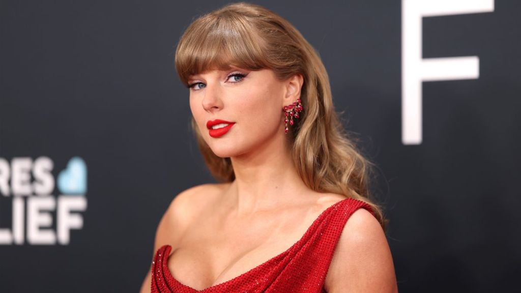 Taylor Swift To Attend iHeartRadio Music Awards Amid Wedding Rumors