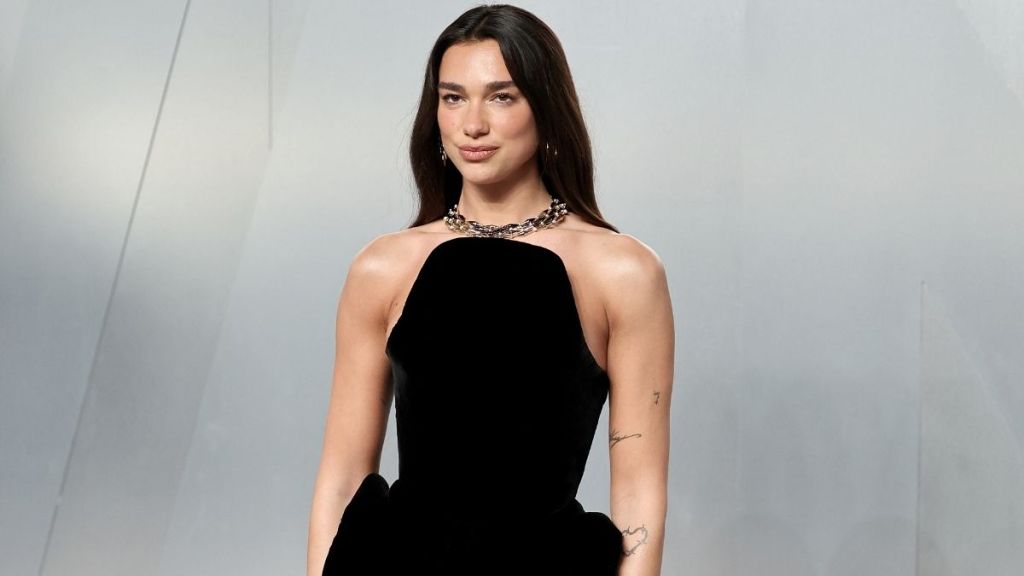 Dua Lipa's Strapless Fringed Schiaparelli Gown Is Oh-So-Sculptural