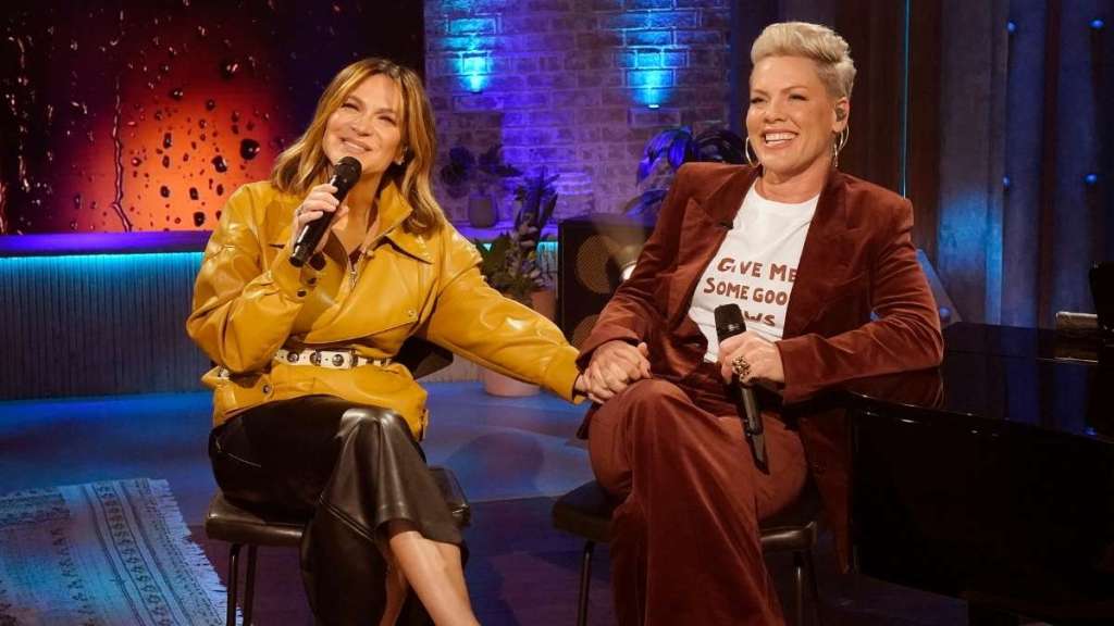Pink’s T-Shirt Sends a Possible Message Amid Divorce Rumors