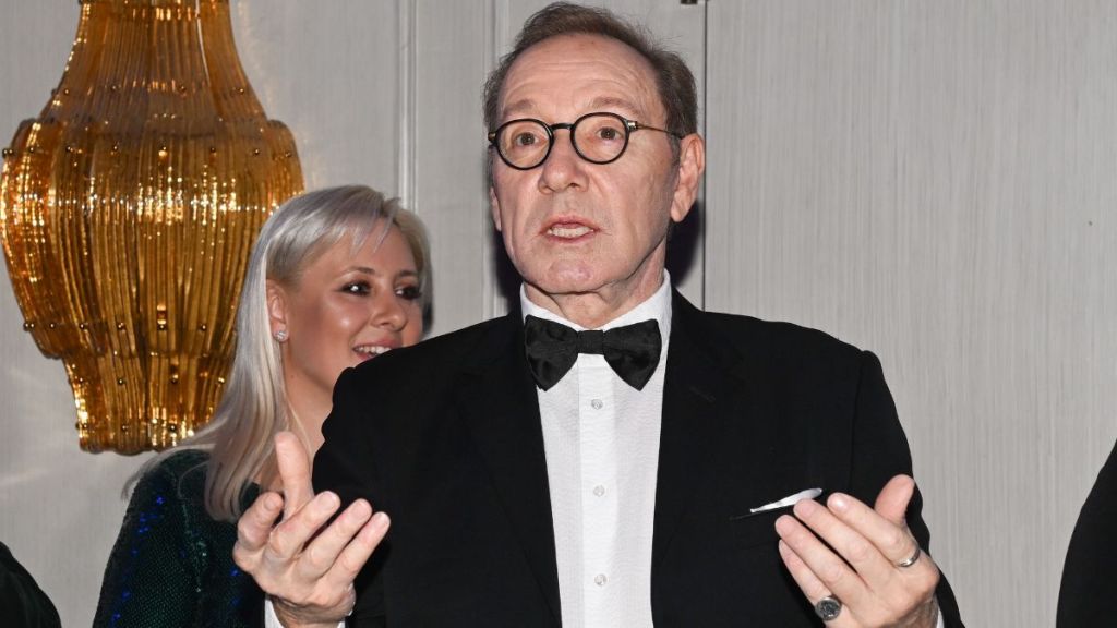 Kevin Spacey ‘Personally Disputes’ the ‘Sex Addict’ Label Rehab Facility Gave Him