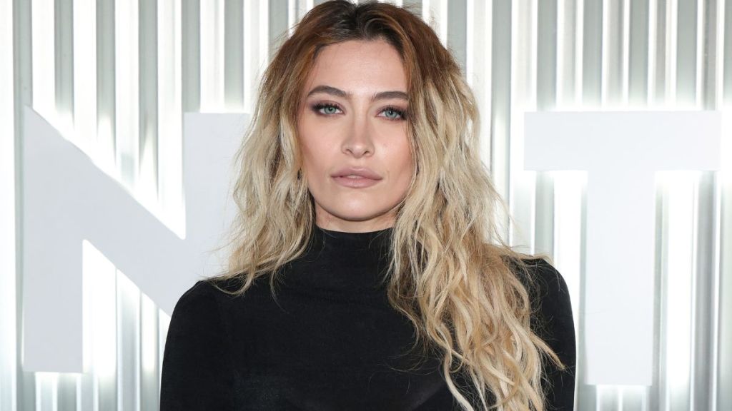 Paris Jackson’s High-Slit Elisabetta Franchi Skirt Is Only Made of Threads