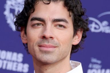 Joe Jonas Spotted Making Out With GF Tatiana Gabriela at Airport