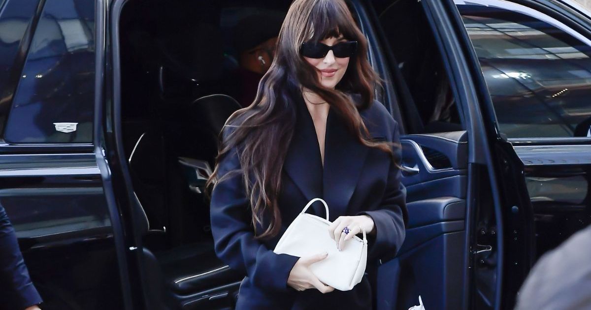 Dakota Johnson Poses on Top of a Piano in Ripped Baggy CK&hellip;